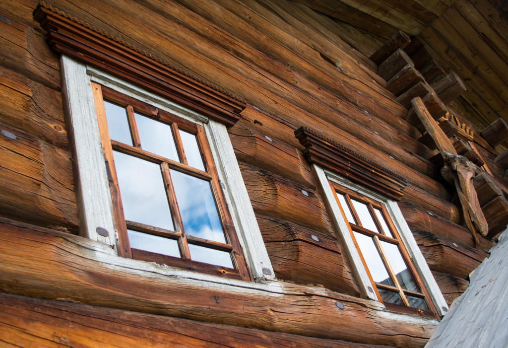 rustic home facade